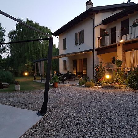 L'Isolo B&B E Case Vacanza Monzambano Kültér fotó