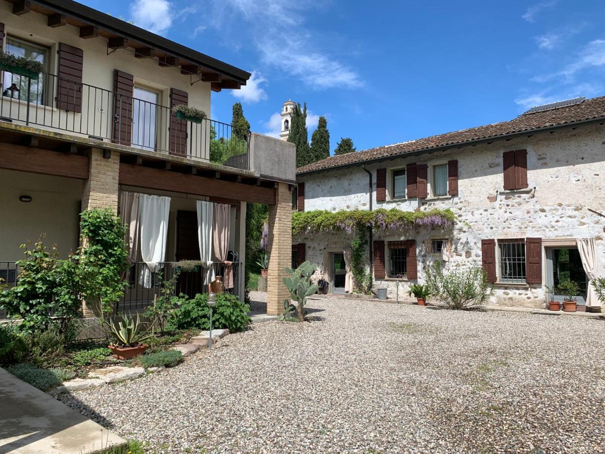 L'Isolo B&B E Case Vacanza Monzambano Kültér fotó
