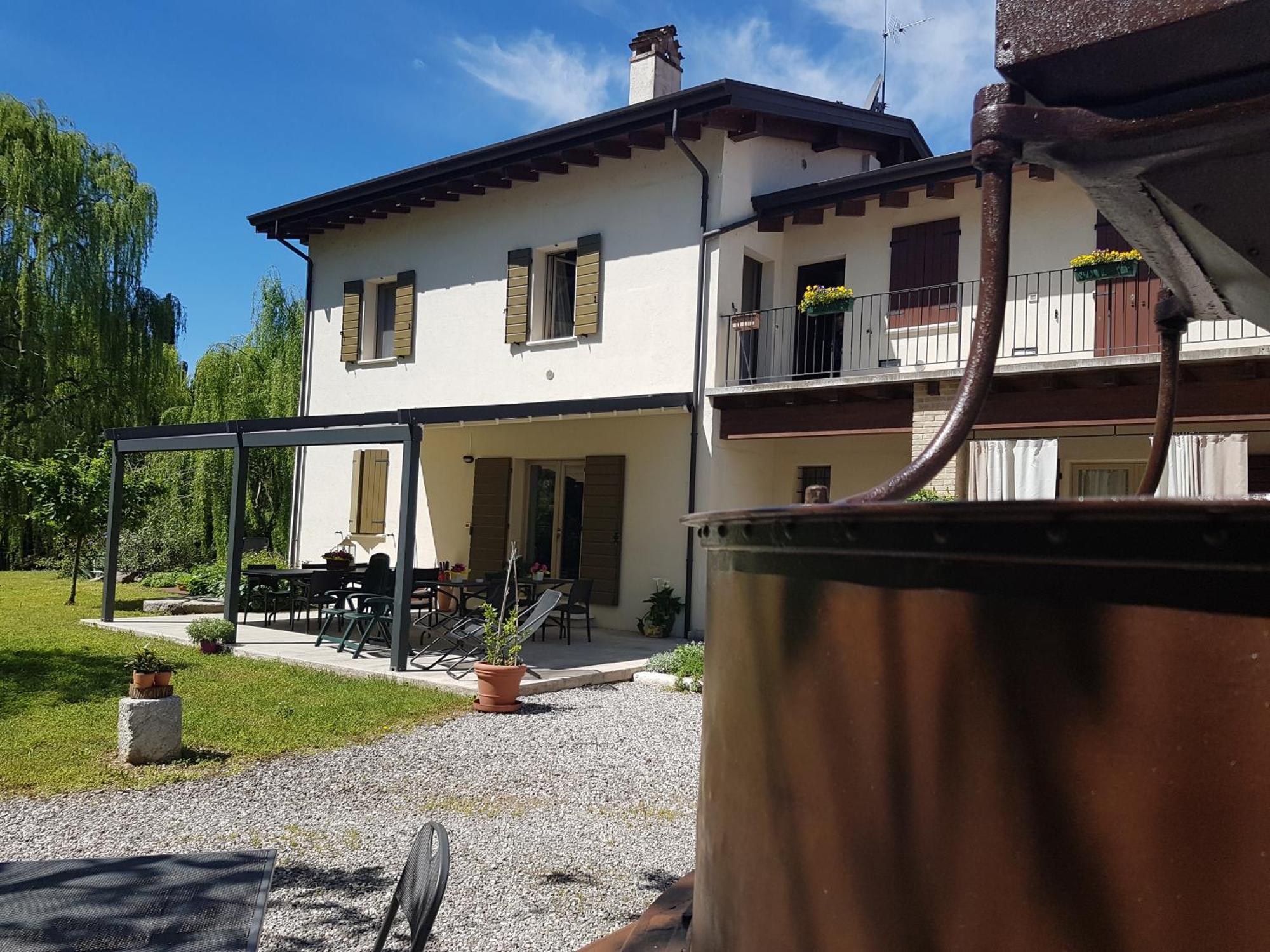 L'Isolo B&B E Case Vacanza Monzambano Kültér fotó