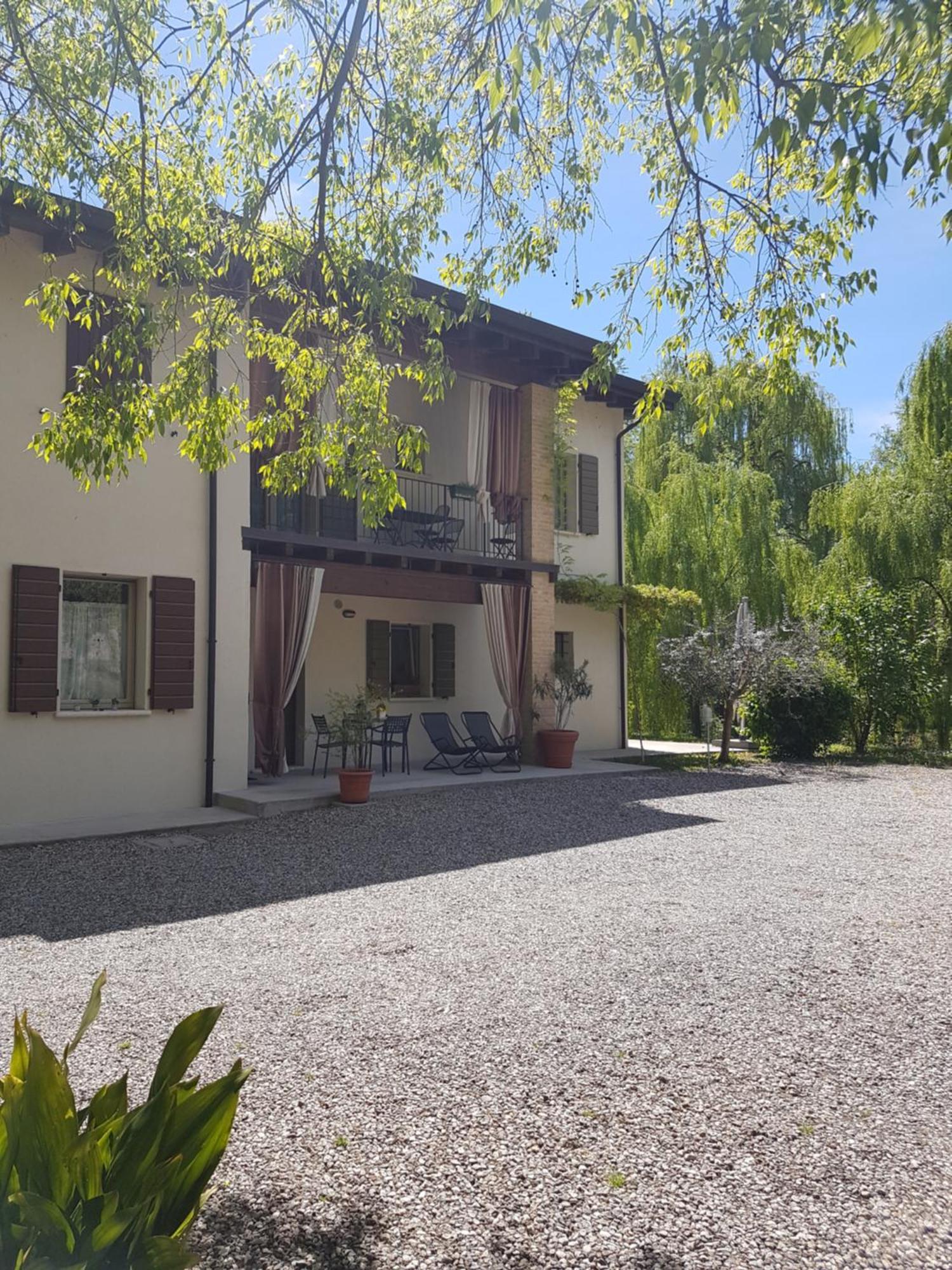 L'Isolo B&B E Case Vacanza Monzambano Kültér fotó