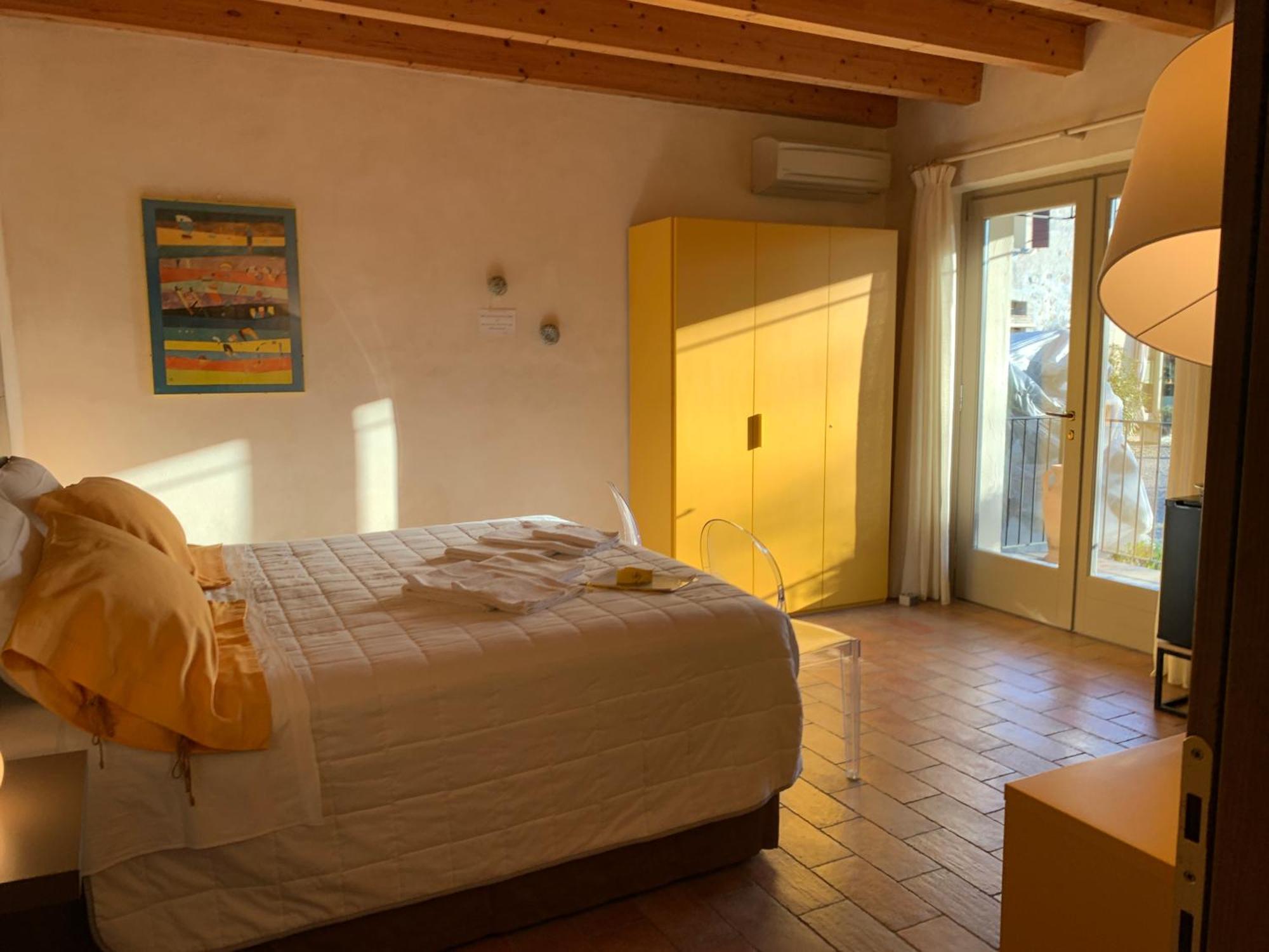L'Isolo B&B E Case Vacanza Monzambano Kültér fotó