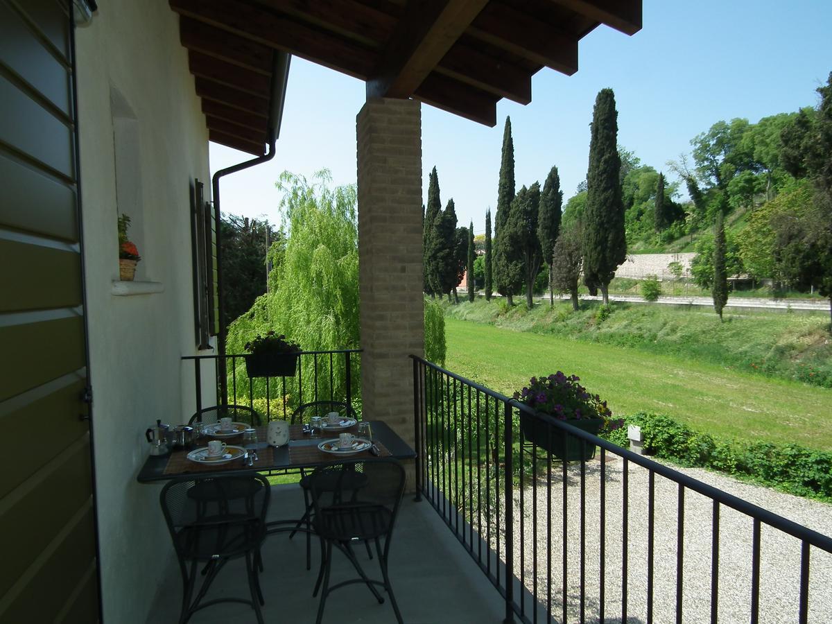 L'Isolo B&B E Case Vacanza Monzambano Kültér fotó