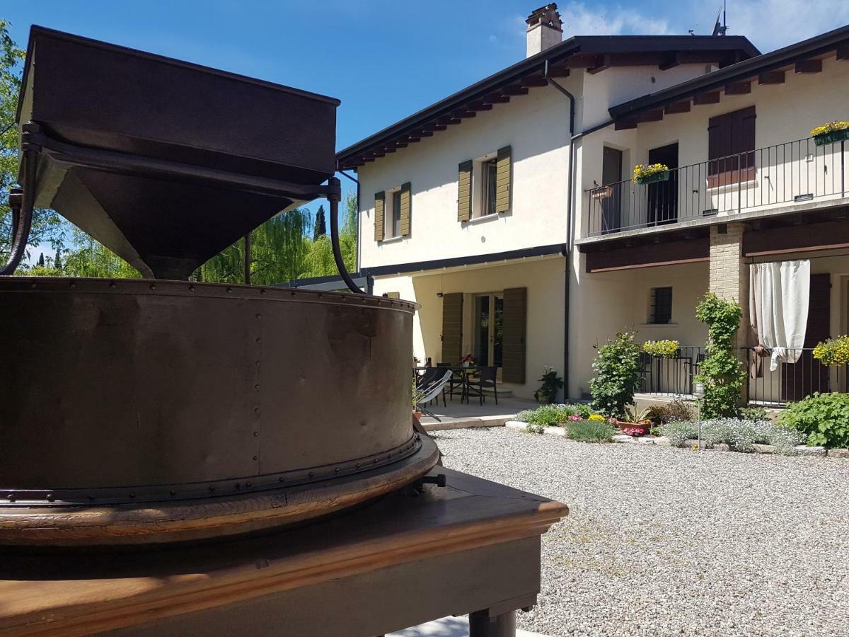 L'Isolo B&B E Case Vacanza Monzambano Kültér fotó