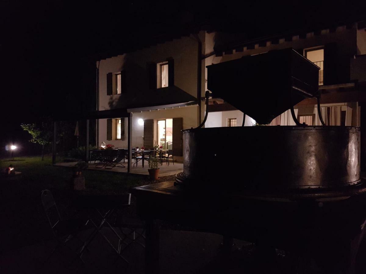 L'Isolo B&B E Case Vacanza Monzambano Kültér fotó
