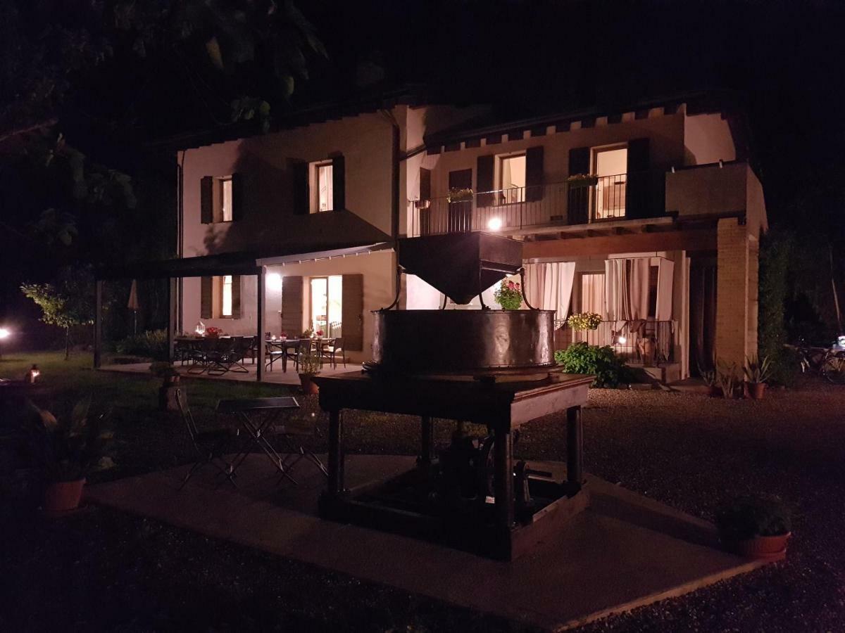 L'Isolo B&B E Case Vacanza Monzambano Kültér fotó